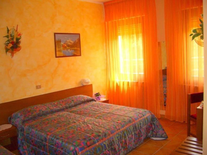Hotel Sarre Dış mekan fotoğraf