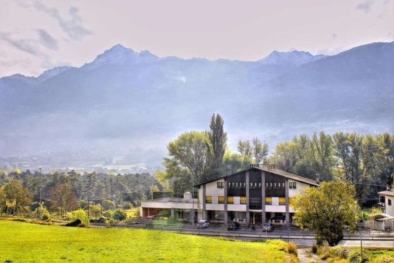 Hotel Sarre Dış mekan fotoğraf