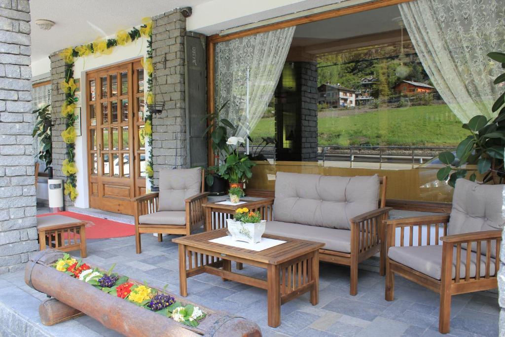 Hotel Sarre Dış mekan fotoğraf