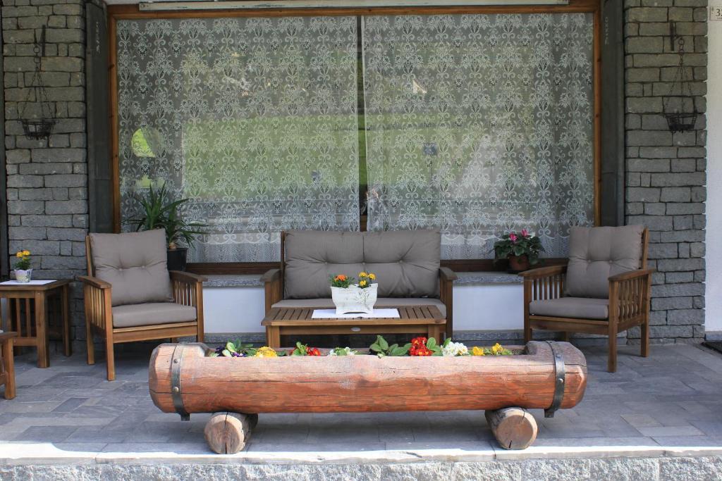 Hotel Sarre Dış mekan fotoğraf